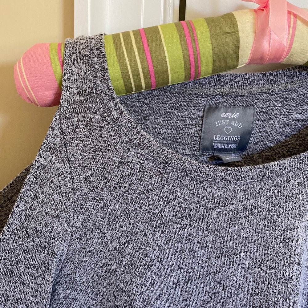 Aerie super soft long-sleeved cold shoulder top